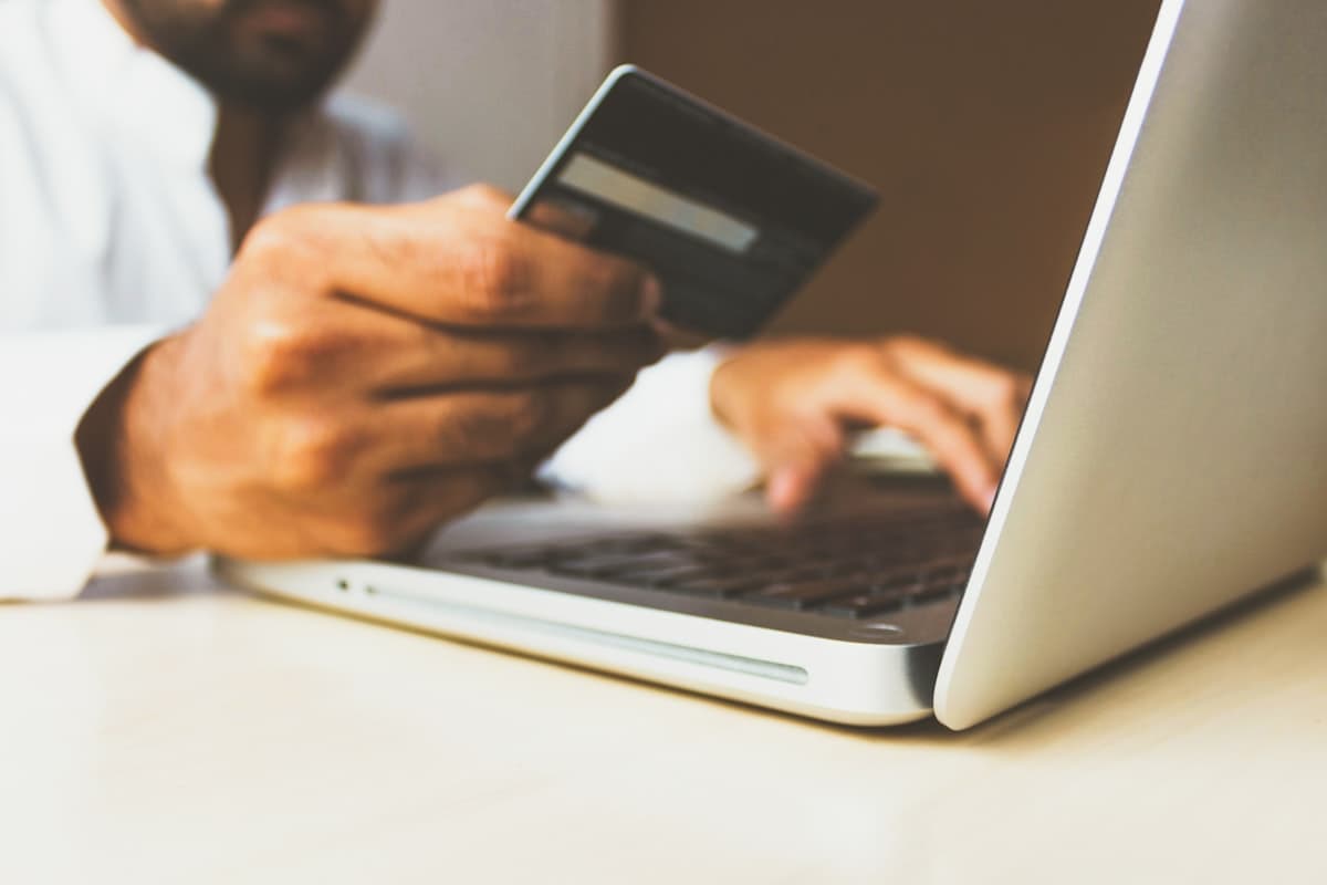 Evita la Trappola del "Prodotto Esca" nelle Farmacie Online
